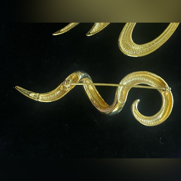 2 Vintage Gold Swirl Brooches or Pins, 3” in length - Picture 5 of 6